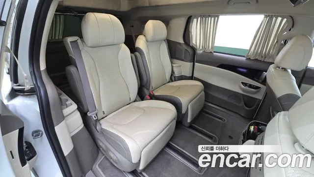 Kia Carnival Generation 4 — Фото автомобиля 18