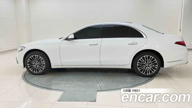 Mercedes-Benz S-Class — Фото автомобиля 2