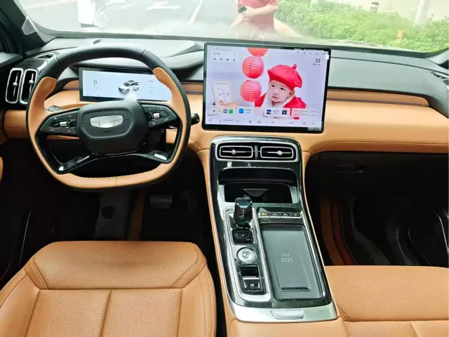 Geely Boyue L — Фото автомобиля 5