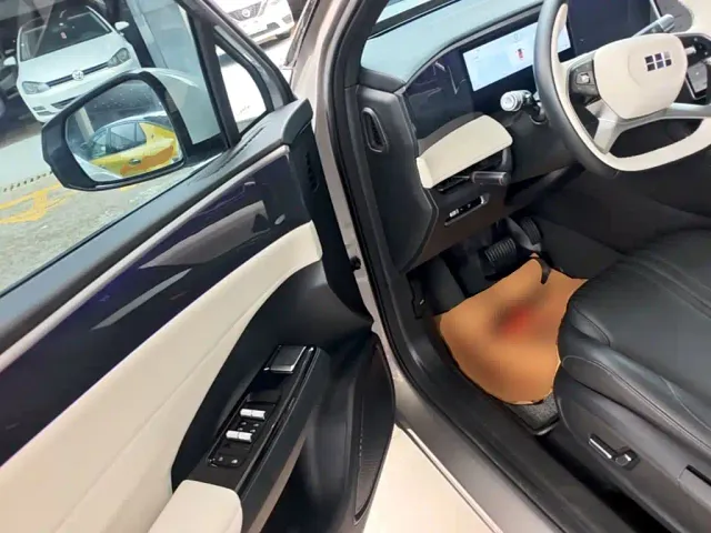 Geely Galaxy L7 — Фото автомобиля 15