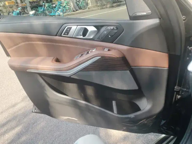 BMW X7 — Фото автомобиля 7