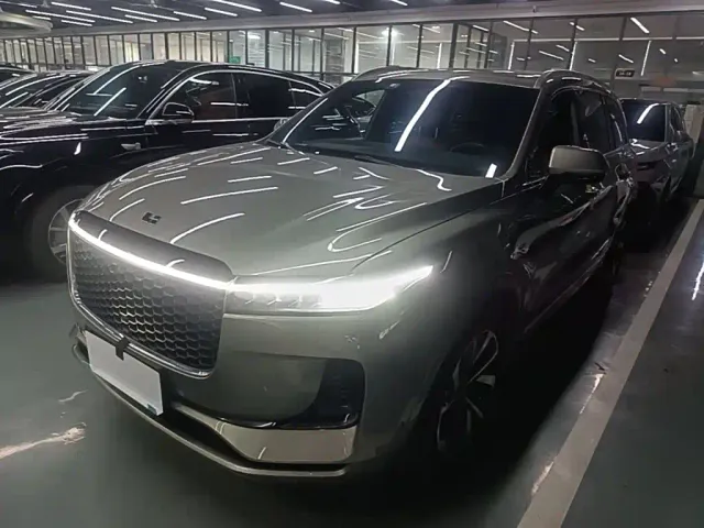 Фотография автомобиля — Li Auto ONE