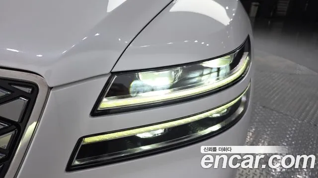 Genesis G80 Electrified G80 (RG3) — Фото автомобиля 22