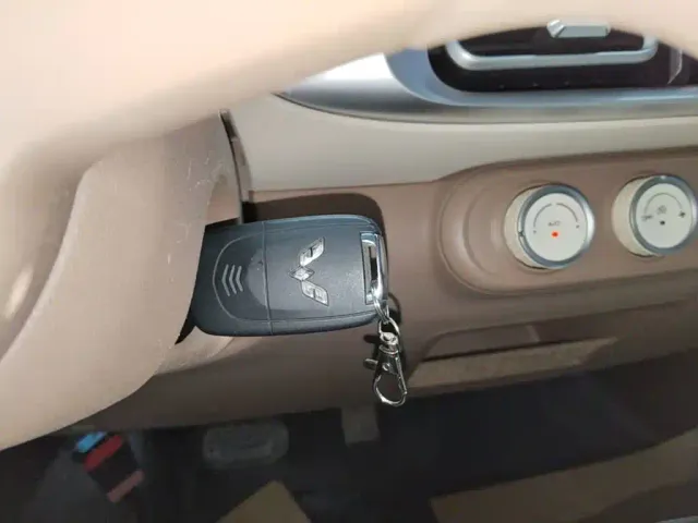 Wuling Hongguang Mini EV — Фото автомобиля 8