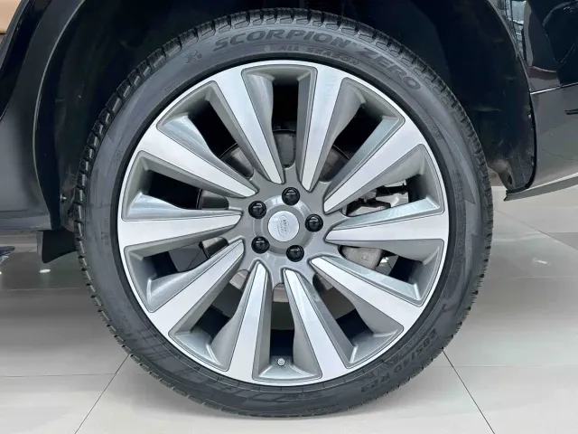 Land Rover Range Rover — Фото автомобиля 16