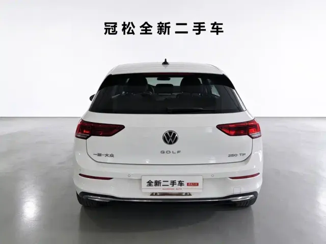Volkswagen Golf — Фото автомобиля 2