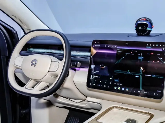 Nio ES8 — Фото автомобиля 30