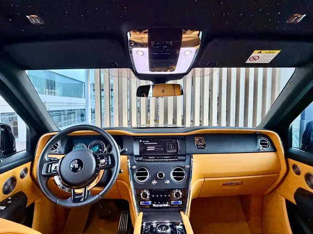 Rolls-Royce Cullinan — Фото автомобиля 9