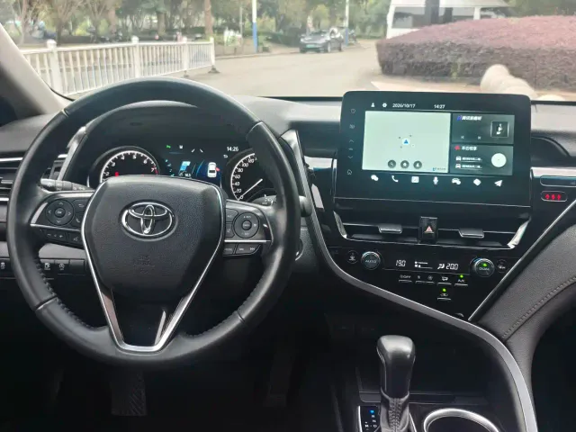 Toyota Camry — Фото автомобиля 14