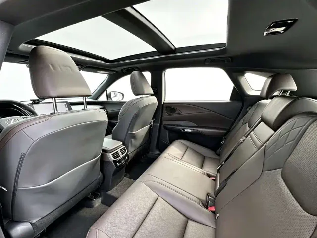 Lexus RX — Фото автомобиля 7