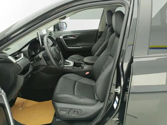 Toyota Wildlander — Фото автомобиля 9