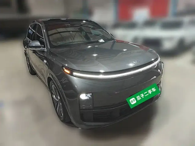 Li Auto L8 — Фото автомобиля 5