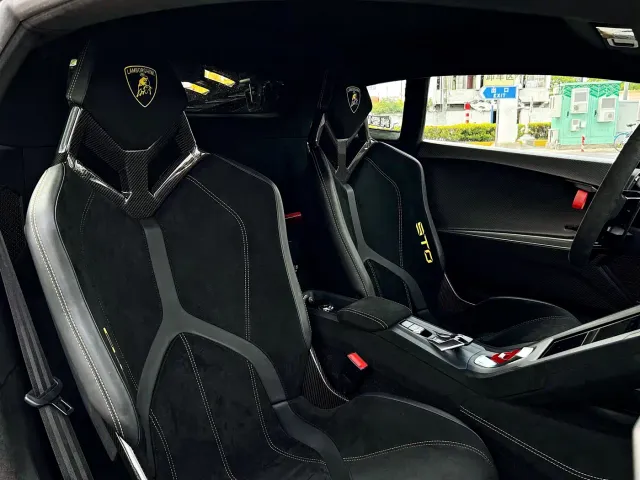 Lamborghini Huracan — Фото автомобиля 18