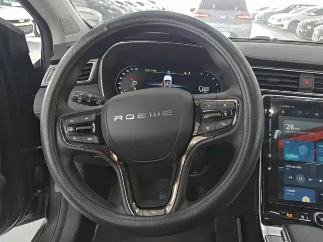 Roewe RX5 — Фото автомобиля 15