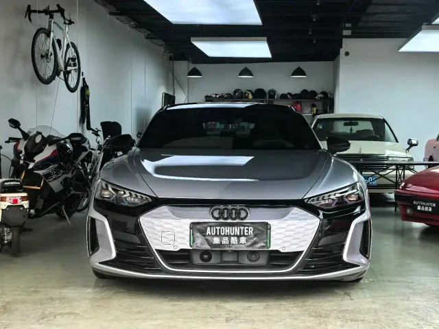 Audi Audi RS e-tron GT 2023 Base Model — Фото автомобиля 2