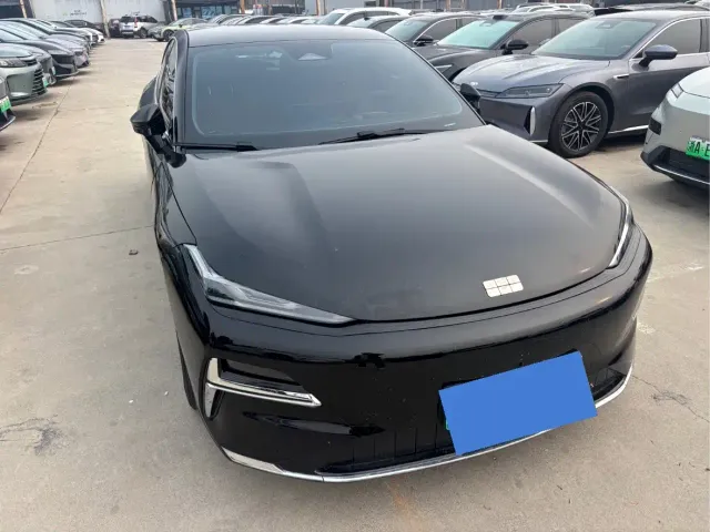 Geely Galaxy Xingyao 8 — Фото автомобиля 3