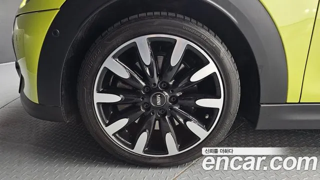 Mini Cooper — Фото автомобиля 5