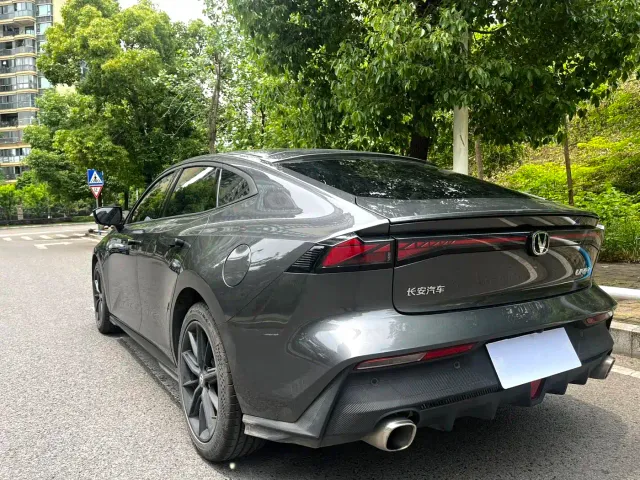 Changan UNI-V — Фото автомобиля 12