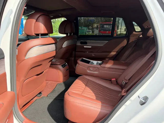 Genesis G90 — Фото автомобиля 15