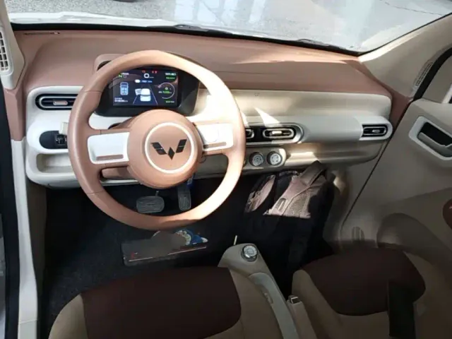 Wuling Hongguang Mini EV — Фото автомобиля 9