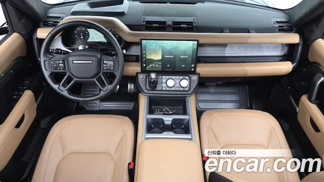 Land Rover Defender — Фото автомобиля 7