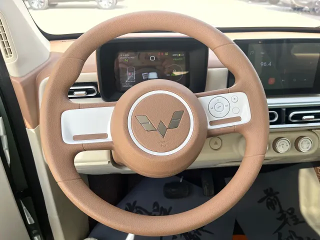 Wuling Hongguang Mini EV — Фото автомобиля 12