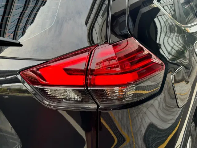 Nissan X-Trail — Фото автомобиля 8