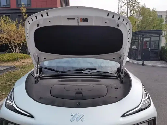 IM Motors LS6 — Фото автомобиля 16