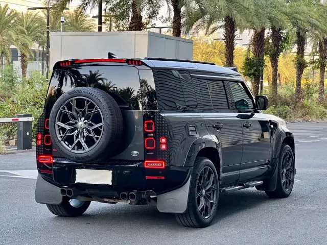 Land Rover Defender — Фото автомобиля 9