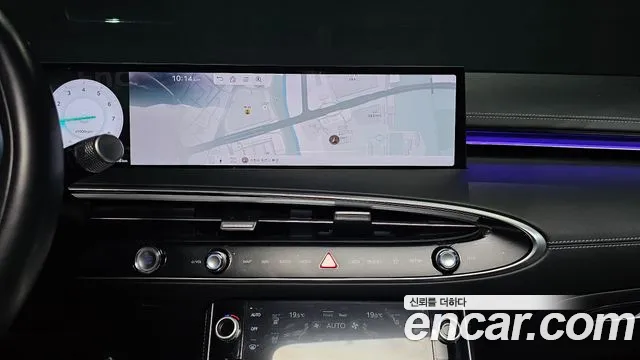 Genesis GV70 — Фото автомобиля 14