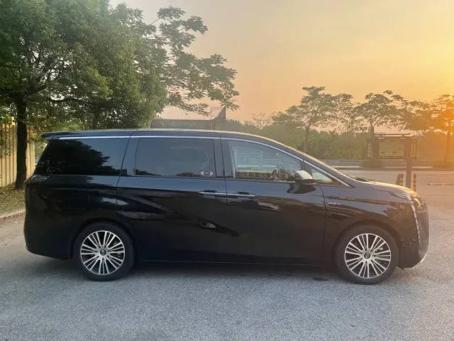 GAC Trumpchi E8 — Фото автомобиля 5