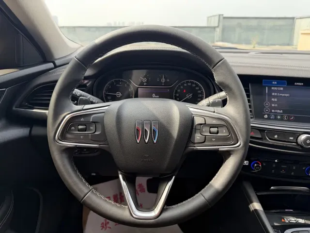 Buick Regal — Фото автомобиля 11