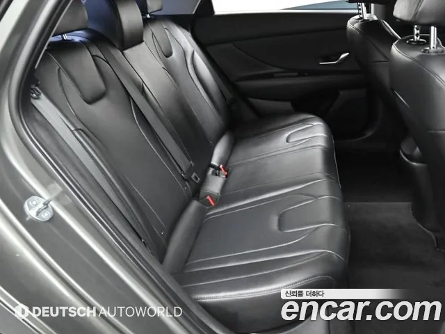 Hyundai AVANTE Avante (CN7) — Фото автомобиля 12