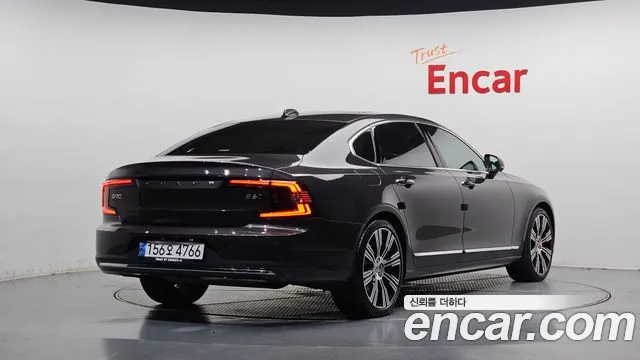 Volvo S90 — Фото автомобиля 2