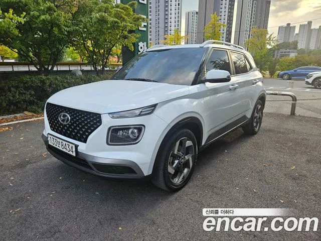 Hyundai Venue — Фото автомобиля 3
