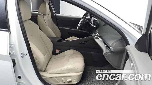 Hyundai AVANTE Новый Avante (CN7) — Фото автомобиля 27