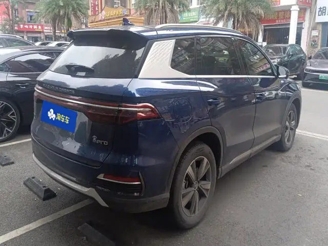 BYD Song Pro — Фото автомобиля 3