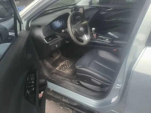 Buick Velite 6 — Фото автомобиля 12
