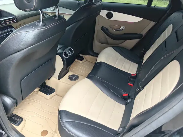 Mercedes-Benz EQC — Фото автомобиля 6