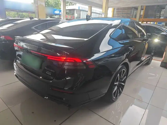 Honda Accord — Фото автомобиля 6