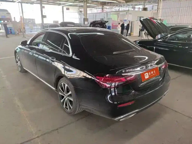 Mercedes-Benz E-Class — Фото автомобиля 9