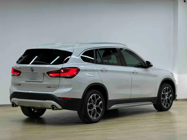 BMW X1 — Фото автомобиля 13