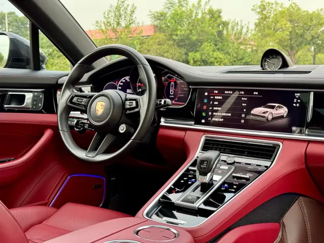 Porsche Panamera — Фото автомобиля 24