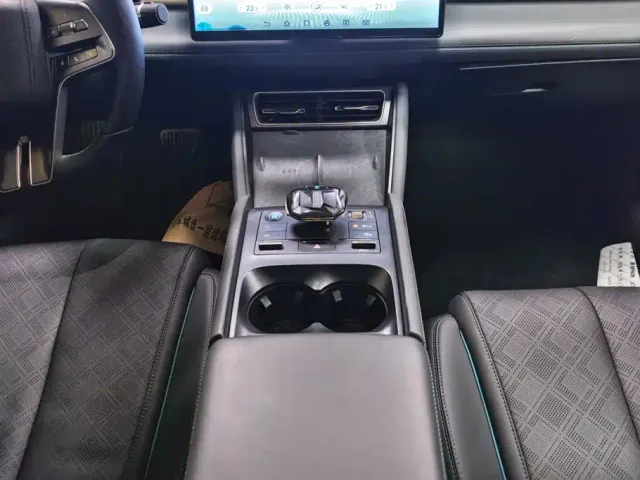 BYD Qin L — Фото автомобиля 16