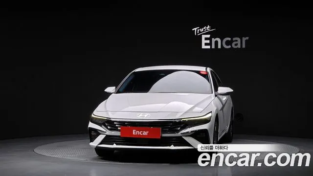 Hyundai AVANTE Новый Avante (CN7) — Фото автомобиля 3
