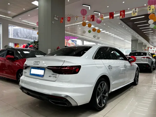 Audi A4L — Фото автомобиля 11