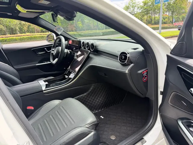 Mercedes-Benz C-Class — Фото автомобиля 6