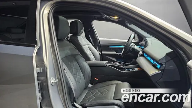 BMW 5-Series 5 серия (G60) 530i xDrive M Sport — Фото автомобиля 24