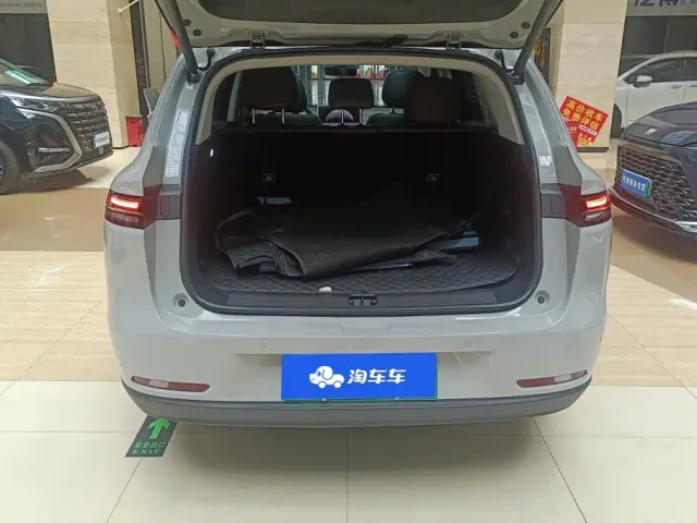 Leapmotor Leapmotor C10 2024 530 Smart Edition — Фото автомобиля 4