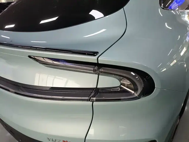 Xiaomi YU7 — Фото автомобиля 7
